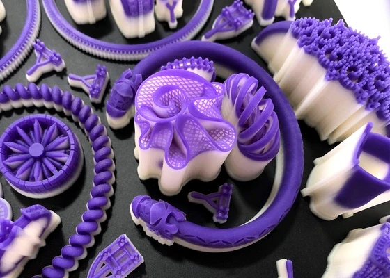 Modelli di gioielleria in cera viola VisiJet M2 CAST con materiale di supporto bianco